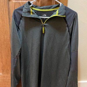 North Face quarter zip - size M